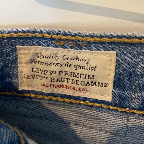 Levi’s 501 torn look jean short - Picture 3 of 3